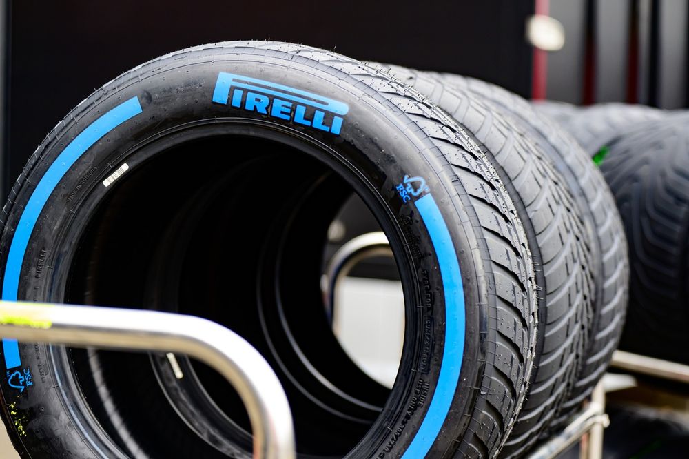 Le full wet sono state disegnate da Pirelli per evitare l'aquaplaning, fenomeno che è quasi sparito