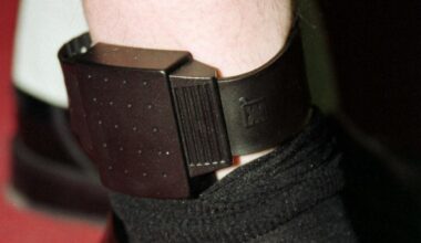 Geolocalización, alertas y sincronización: así funcionan las pulseras de control para maltratadores
