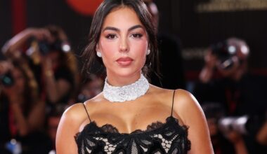 Georgina sorprende con transparencias en el Festival de Venecia 2025