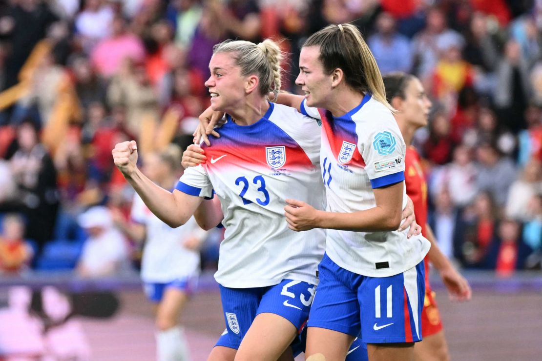 Alessia Russo (23) festeja tras marcar el gol de Inglaterra en la final de la Eurocopa.