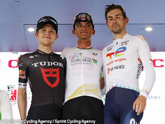 Isaac Del Toro suma una nueva victoria en el Giro de la Toscana
