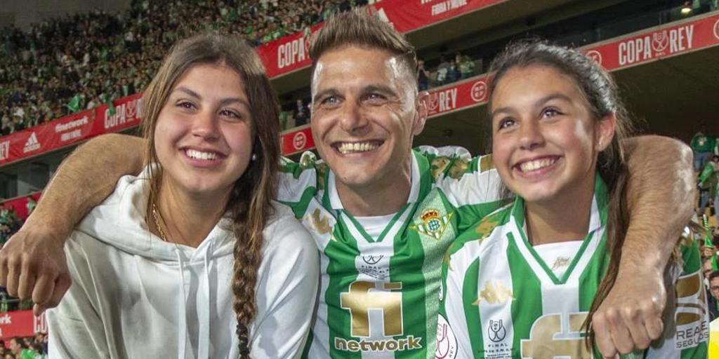 edad, a qué se dedican, novios y aficiones