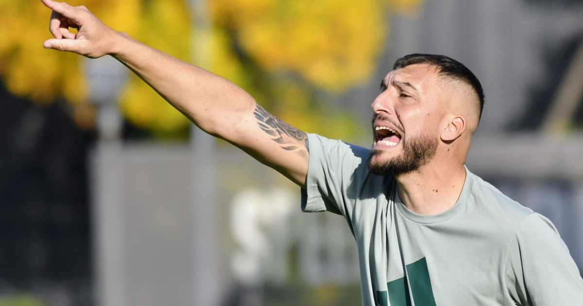 Gustavo Benítez, DT de Riestra, y una curiosa sentencia: por qué la titularidad de Juanfer Quintero fue la clave para ganarle a River