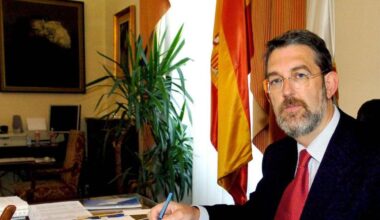 Muere Agustín Ibáñez, exdelegado del Gobierno de Cantabria, en un accidente de moto