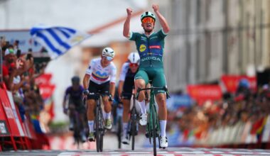 Vuelta a España 2025 | Vídeo final 15ª etapa, ganador, resultado y clasificación general - Victoria de Mads Pedersen y Jonas Vingegaard sigue líder - Ciclismo vídeo