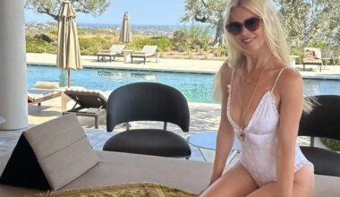 Claudia Schiffer, espectacular a sus 55 años, disfruta de su paraíso veraniego