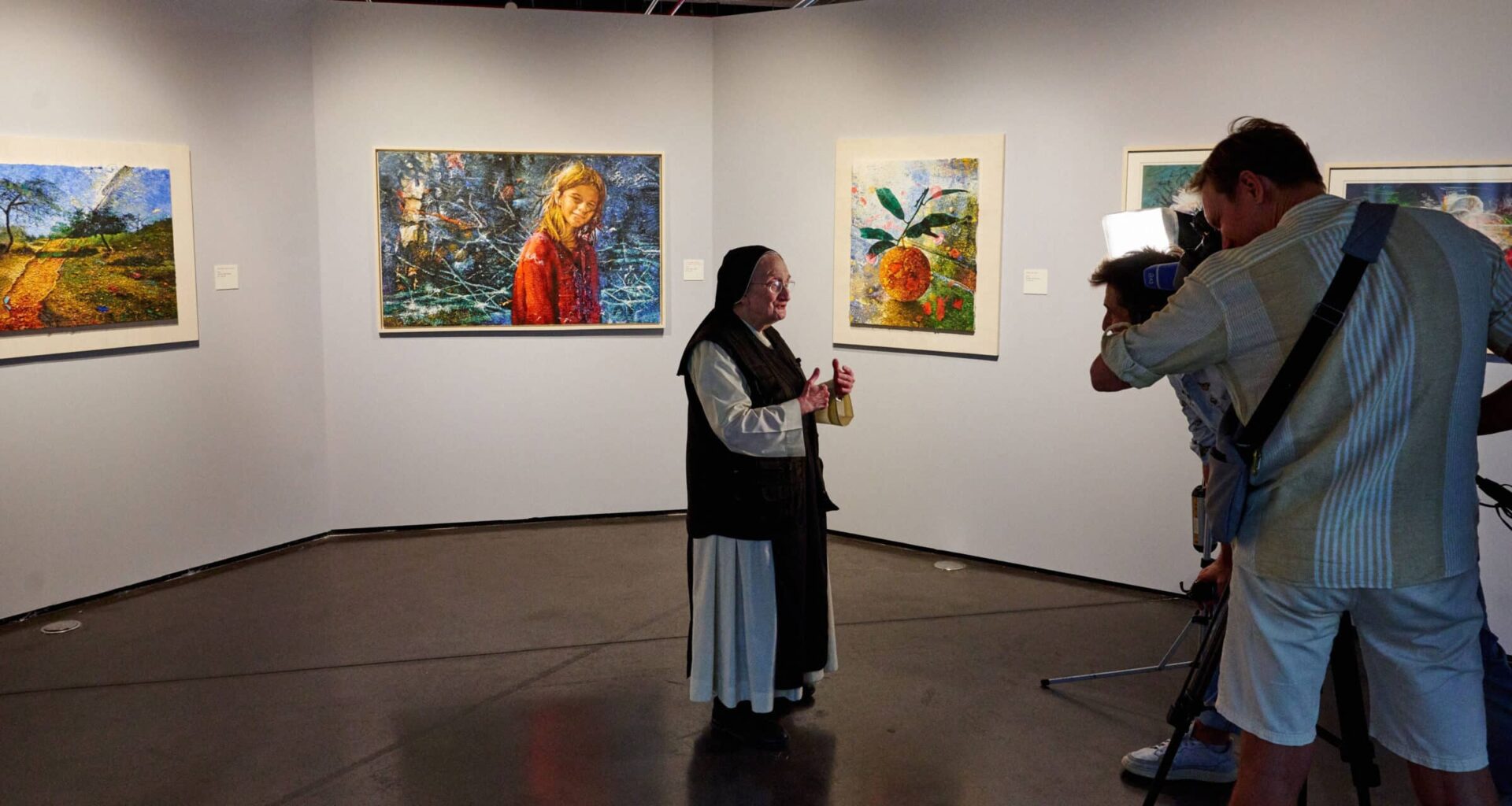 El pincel inquieto de sor Isabel Guerra vuelve a Madrid