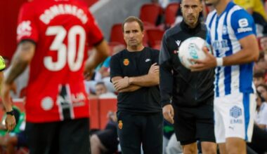 Jagoba Arrasate, en la banda durante el Mallorca-Alavés en Son Moix (Foto: EFE).