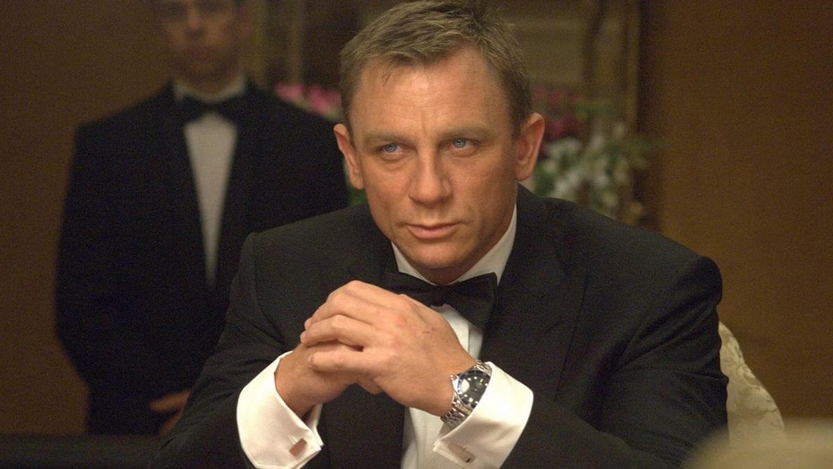 James Bond está en manos del creador de Peaky Blinders, y quiere que su versión sea "más audaz y fuerte"