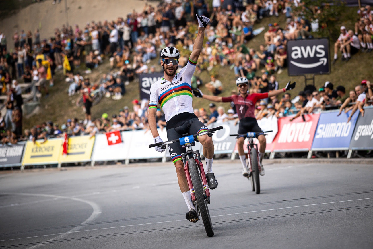 Koretzky encabeza otro doblete Specialized y Rissveds domina en el Short Track de Lenzerheide