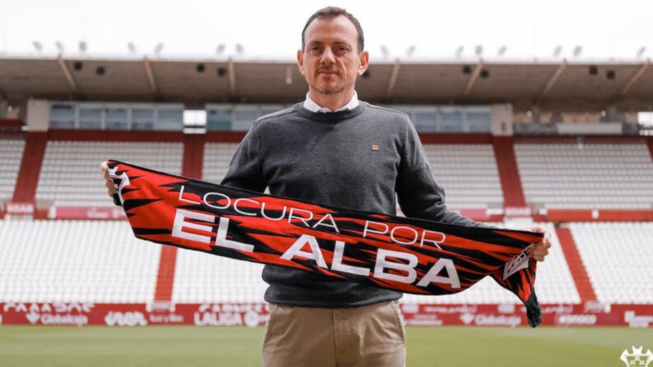 «No sé qué le pasó al Sporting, es difícil de entender», ni el técnico del Albacete es capaz de explicar la remontada de El Molinón