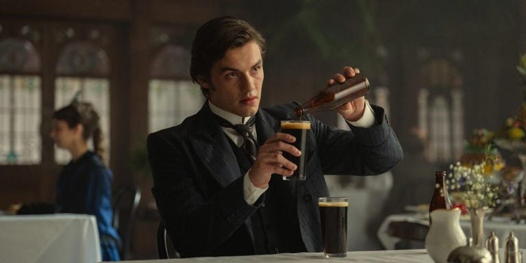 la prensa internacional se rinde a esta nueva y adictiva serie de época de 8 episodios que acaba de llegar a Netflix