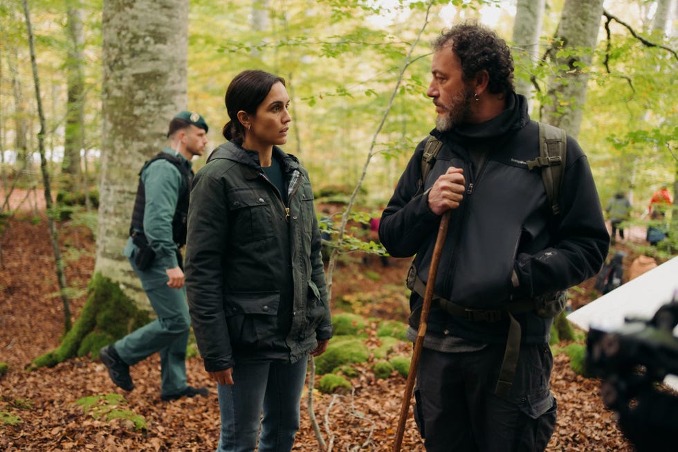felix gomez, megan montaner y silvia alonso en 'la caza irati'
