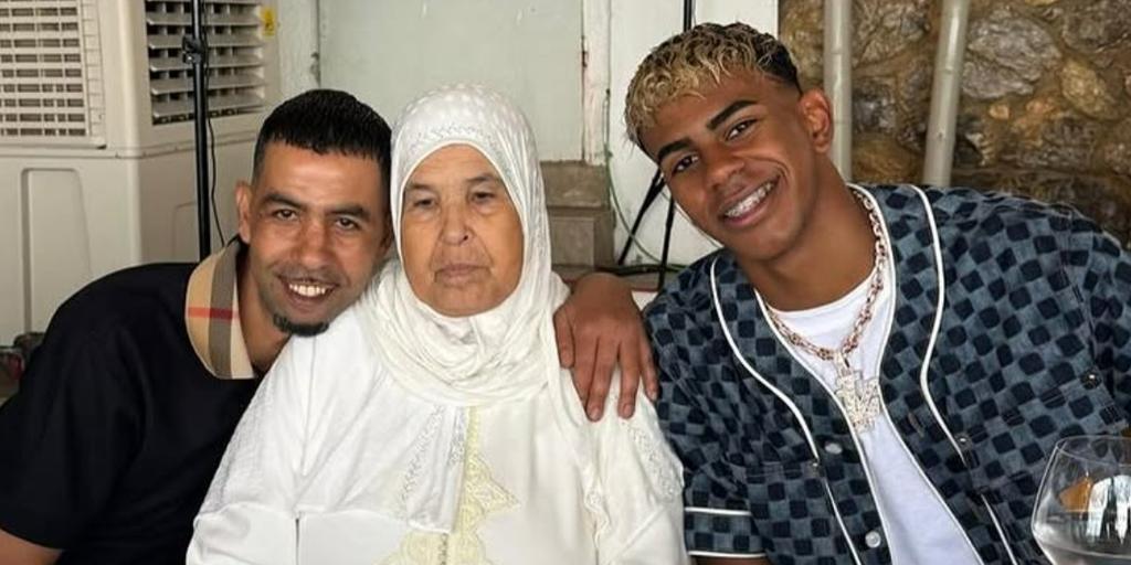 «Mi abuela llegó sola en autobús desde Marruecos»