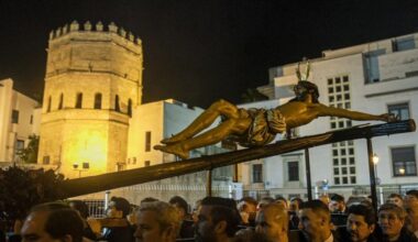 Dos salidas extraordinarias y tres procesiones de gloria recorren Sevilla este sábado