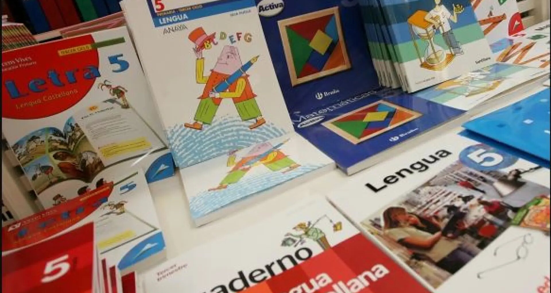 4 trucos útiles para ahorrar en los libros de texto