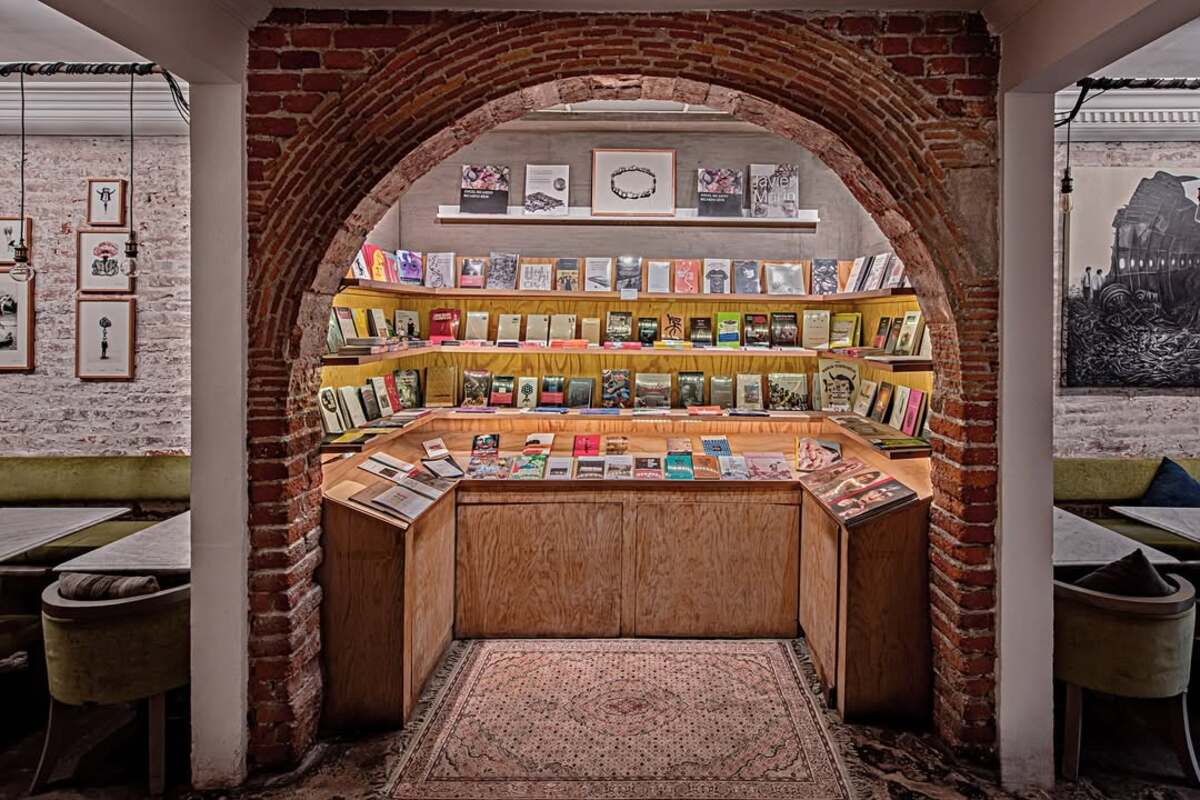 lugares en la CDMX que nos recuerdan que los libros no solo se maridan con café