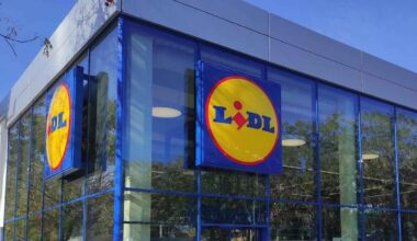 Fachada de supermercado Lidl que lanza pulidora recargable para coche por 32,99 euros