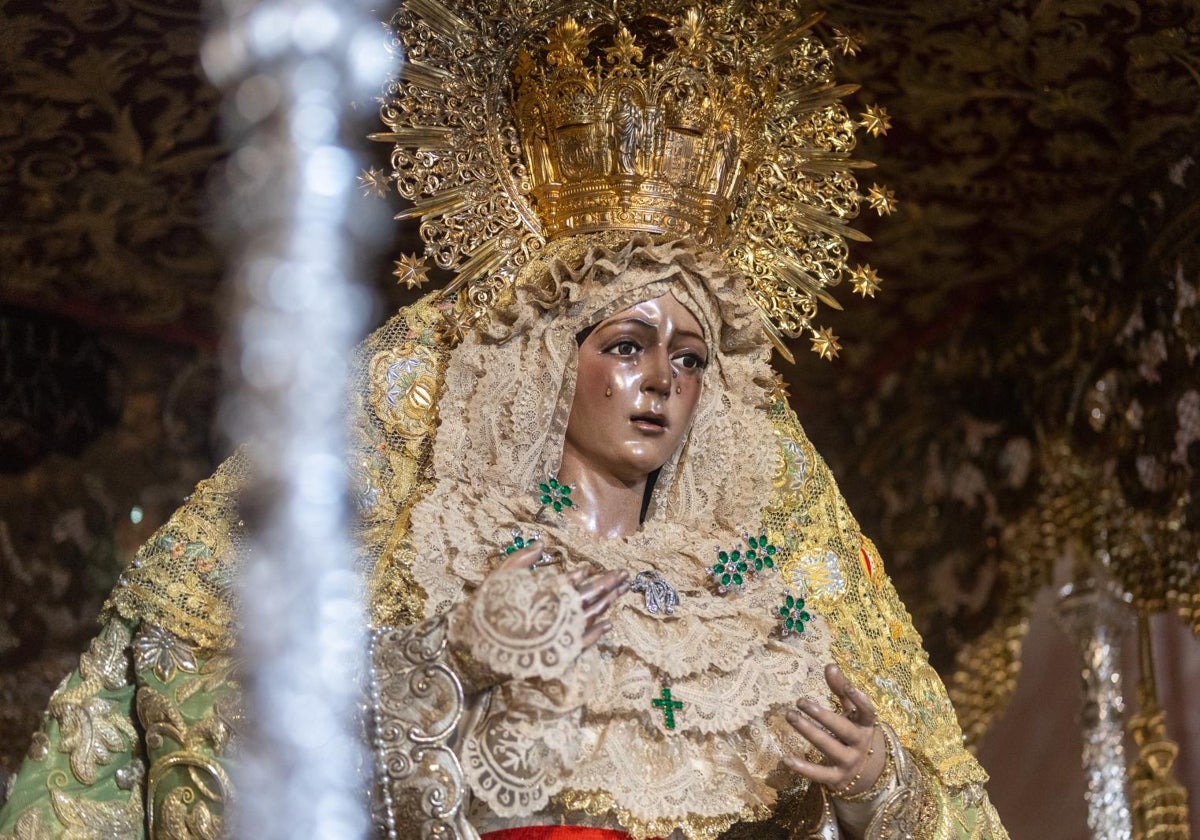 La Esperanza Macarena, en su paso de palio la pasada Madrugada del Viernes Santo