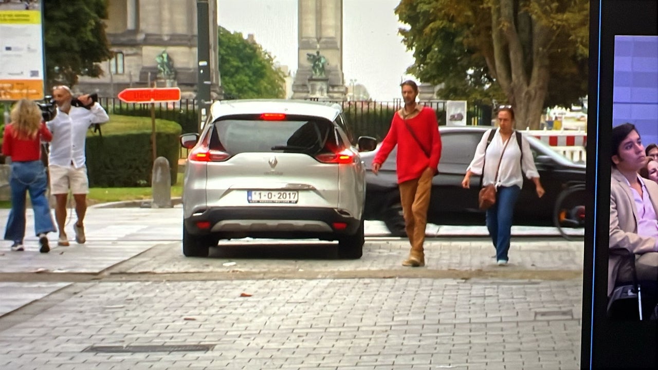 La matrícula independentista del coche de Puigdemont en Bruselas