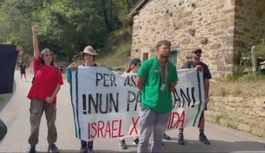 Al menos 12 manifestantes detenidos por paralizar la etapa de La Vuelta en L'Angliru