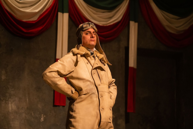 Cómo es "Mussolini: Hijo del siglo", serie de Joe Wright con Luca Marinelli (MUBI)