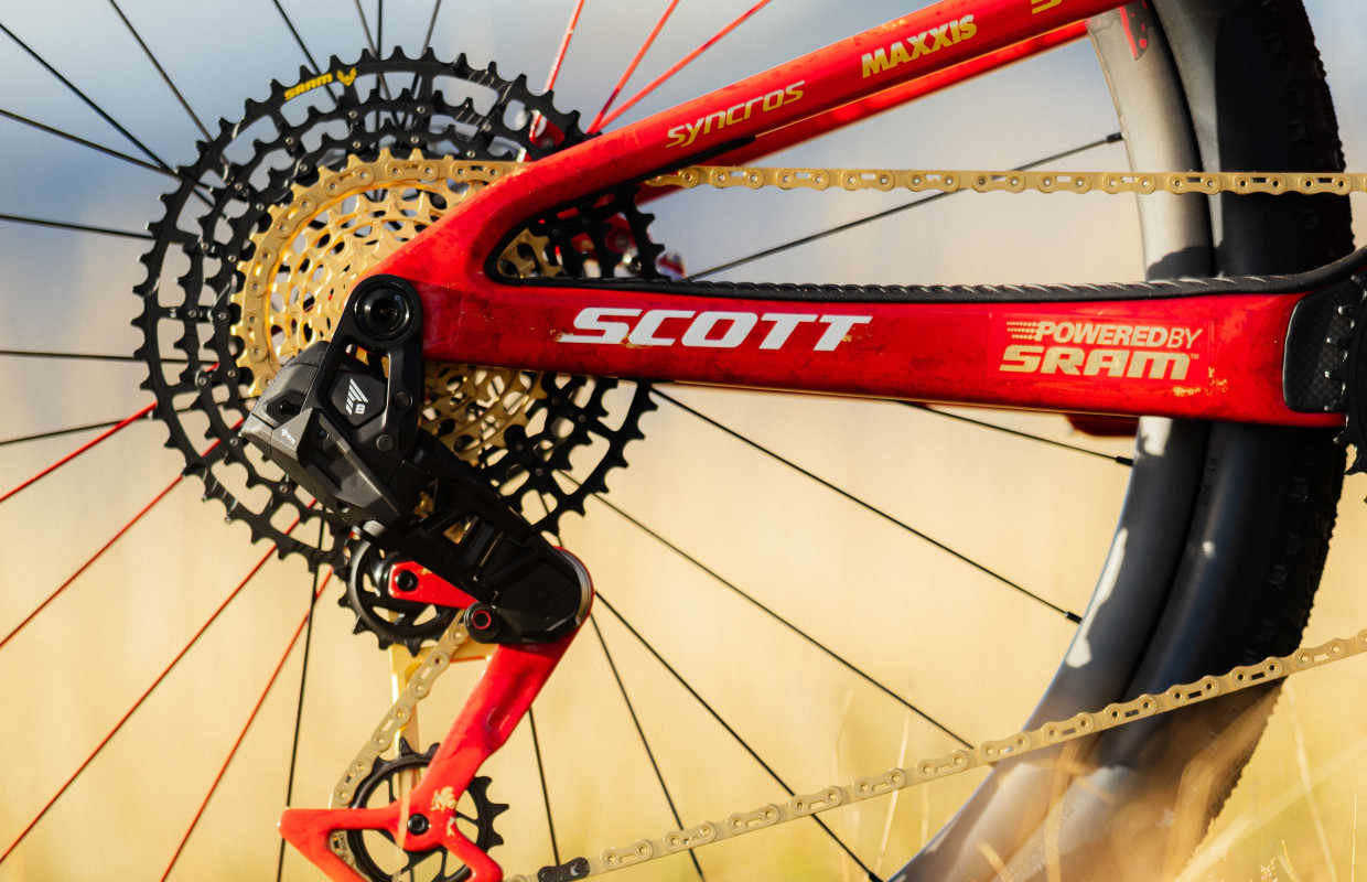 El nuevo prototipo de SRAM se deja ver en la Spark de Nino Schurter