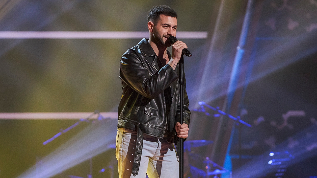 Nando destaca en La Voz con una actuación perfecta: “Falta solo emoción”