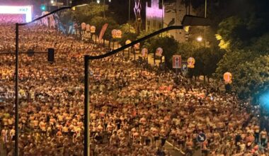La Carrera Nocturna de Sevilla exhibió su inigualable poder de convocatoria