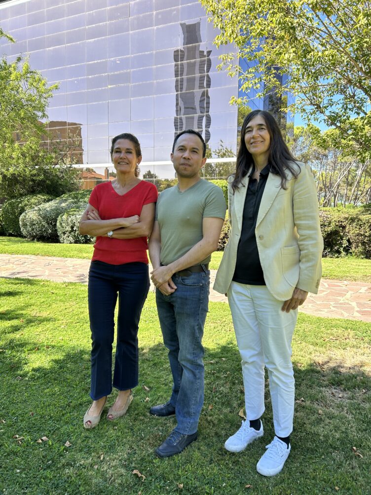 Desde la izda: Paula Martínez, Raúl Sánchez-Vázquez y Maria A. Blasco. / CNIO