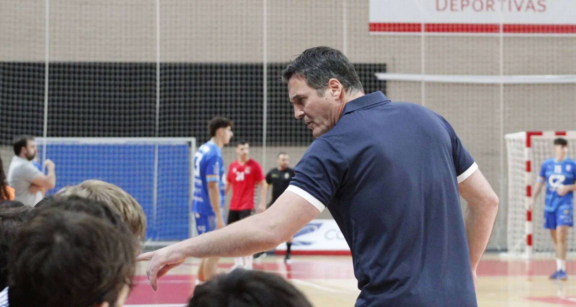 Exigente debut en casa para el Balonmano Contazara Zaragoza