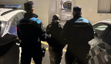 Detenido otras dos veces en 24 horas un hombre que lleva un mes robando y destrozando lavanderías y negocios hosteleros en Sanxenxo