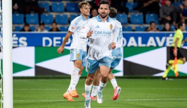 El Real Zaragoza despierta y gana su primer partido de la temporada (0-1)