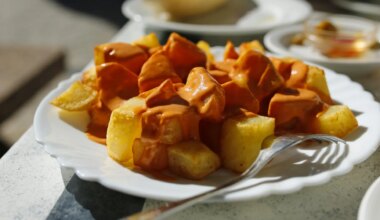El chef Jordi Cruz moderniza las patatas bravas con un toque saludable