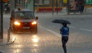La AEMET activa la alerta roja por "lluvias torrenciales" ante la llegada de una borrasca "potencialmente peligrosa"