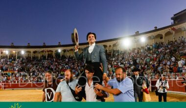El matador Mario Sotos saca a hombros a Ventura en Albacete