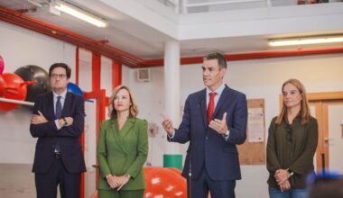 El Presidente anuncia que se reducirán por ley las horas lectivas del profesorado y se rebajarán las ratios