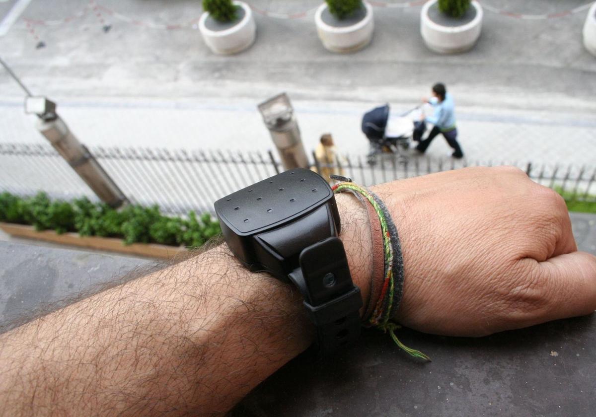 La Ertzaintza avisó al Ministerio de Igualdad de fallos en las pulseras antimaltrato