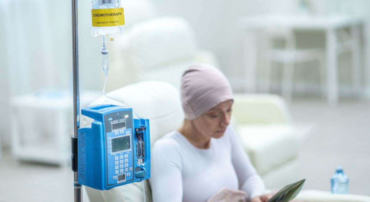 Investigadores descubren cómo la quimioterapia impacta en los ritmos circadianos de las personas
