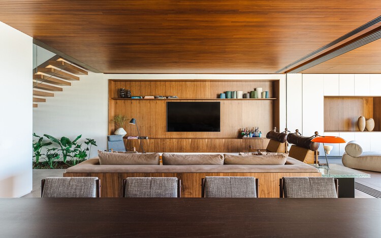 Residencia JF / kg studio - Fotografía interior, Sala de estar, Madera, Mesas, Sillones, Sillas, Iluminación