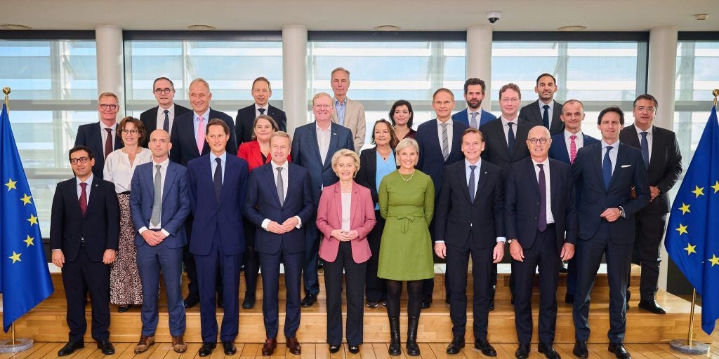 ACEA pide un marco regulatorio realista para la electrificación automotriz en Europa