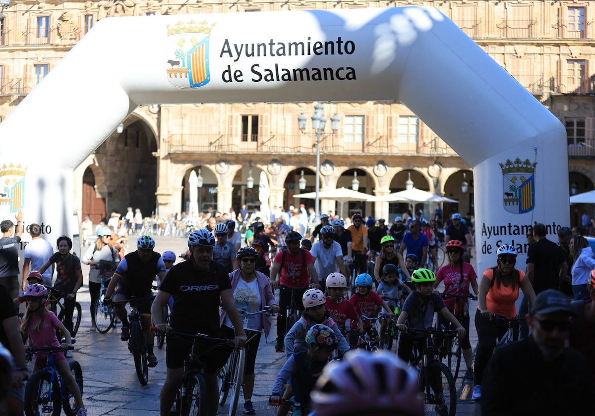 Diversión sobre dos ruedas en el Día de la Bici