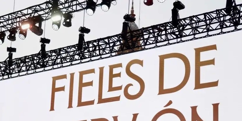 El acto de 'Fieles de Nervión' se llevó a cabo sin el presidente ni el vicepresidente