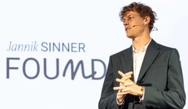 Jannik Sinner presentó la Fundación Jannik Sinner en Milán este jueves.