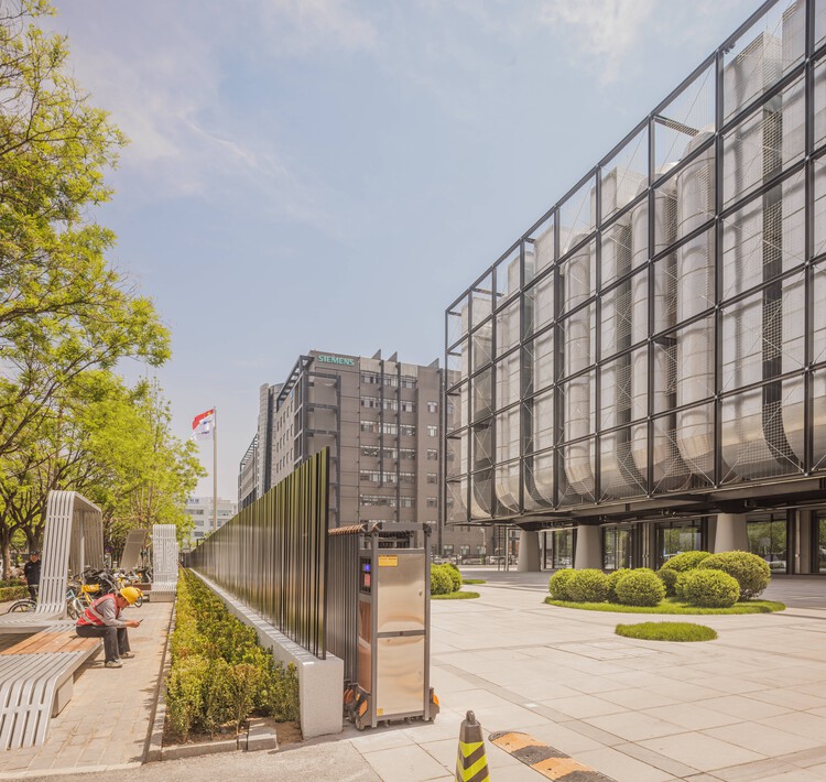 Centro de Economía Digital de Beijing  SPARK 761 / llLab. - Fotografía exterior