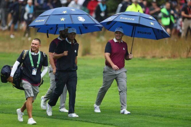 Sepp Straka, junto a Rahm y Aberg en la vuelta de prácticas del jueves en Bethpage.