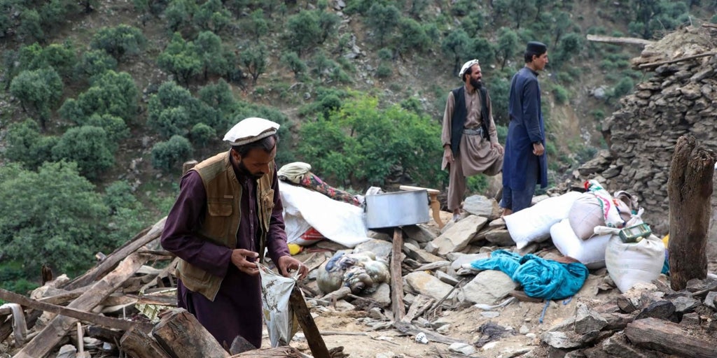 El Gobierno talibán prohíbe a los equipos de rescate ayudar a las mujeres tras el terremoto