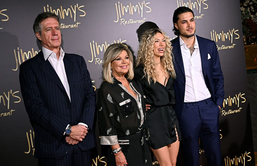 terelu campos celebra su 60 cumpleanos con carlo costanzia, alejandra rubio y carlo costanzia padre