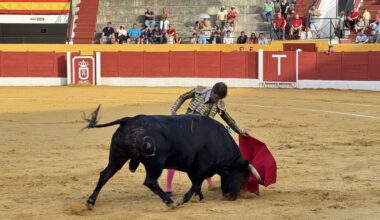 Tres orejas para Jiménez en Belmez mientras Castella y Román se van de vacío