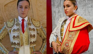 Las dos mujeres que abren la Feria taurina, con la afición de Salamanca